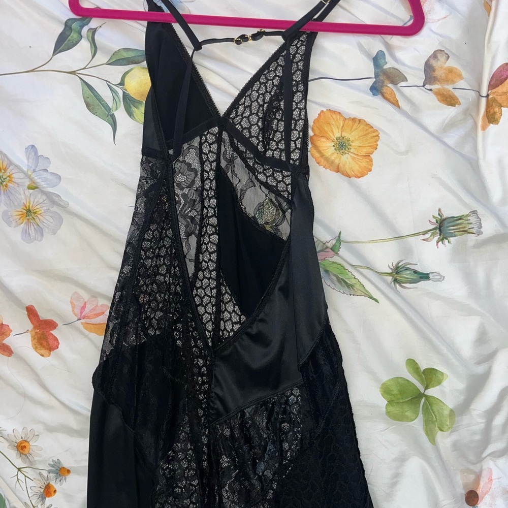 Elegant Black Asymmetrical Lace Dress
